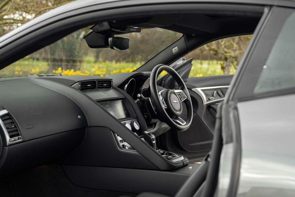 Jaguar F-Type Coupe 3.0 V6 R-dynamic Awd Euro 6 Ss Grey #3