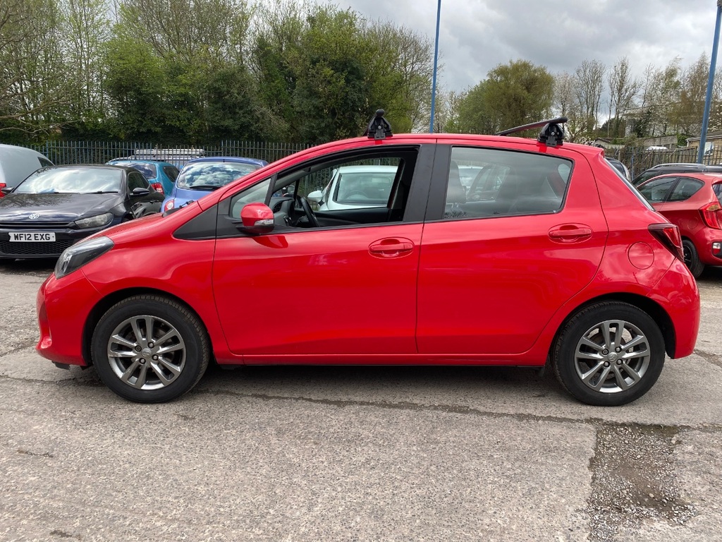 Toyota Yaris 1.0 Vvt-i Icon PF64VHO Red #6