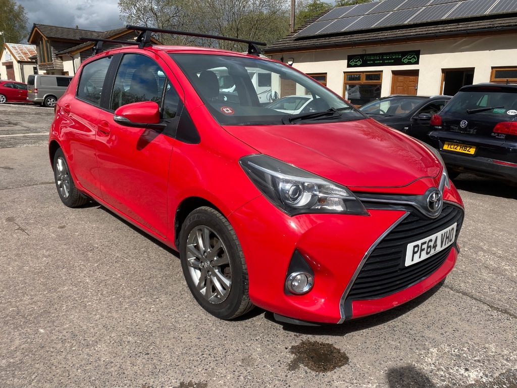 Toyota Yaris 1.0 Vvt-i Icon Red