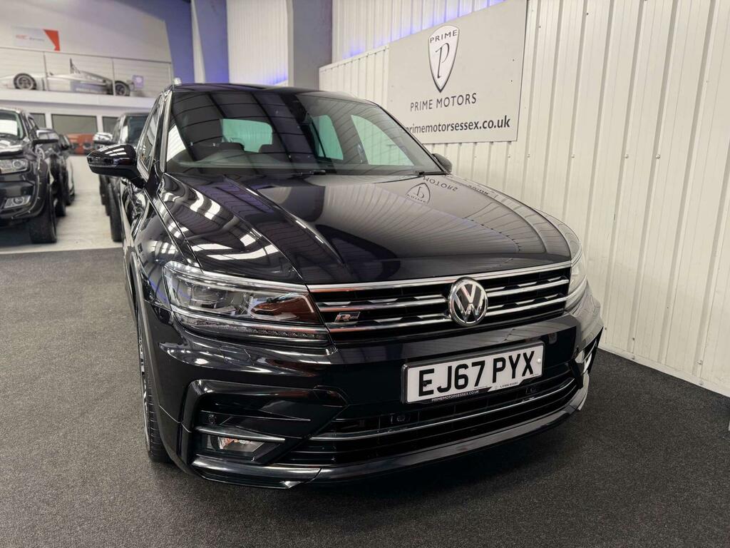 Volkswagen Tiguan 2.0 Tdi R-line Dsg Euro 6 Ss EJ67PYX Black #4