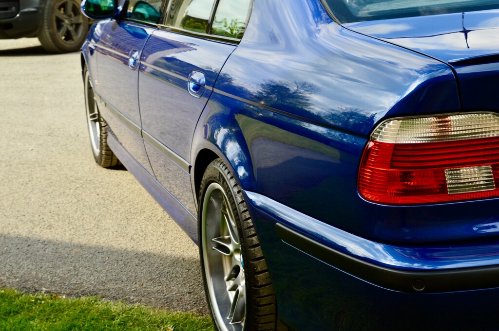 BMW M5 4.9I 4dr Blue #9