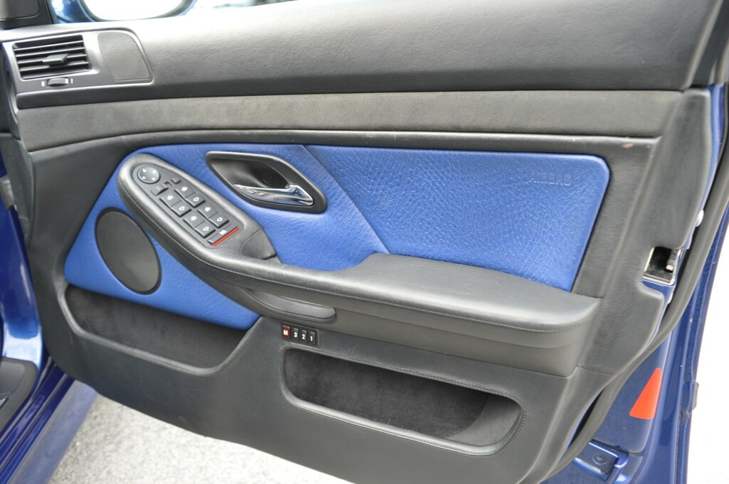 BMW M5 4.9I 4dr Blue #32