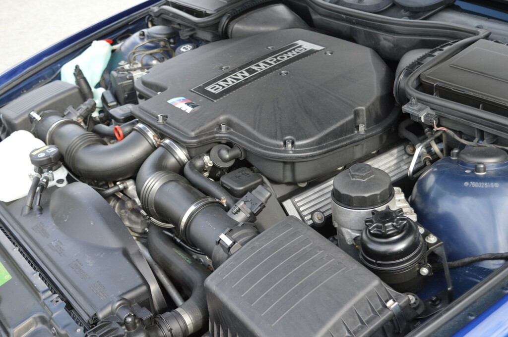 BMW M5 4.9I 4dr Blue #33