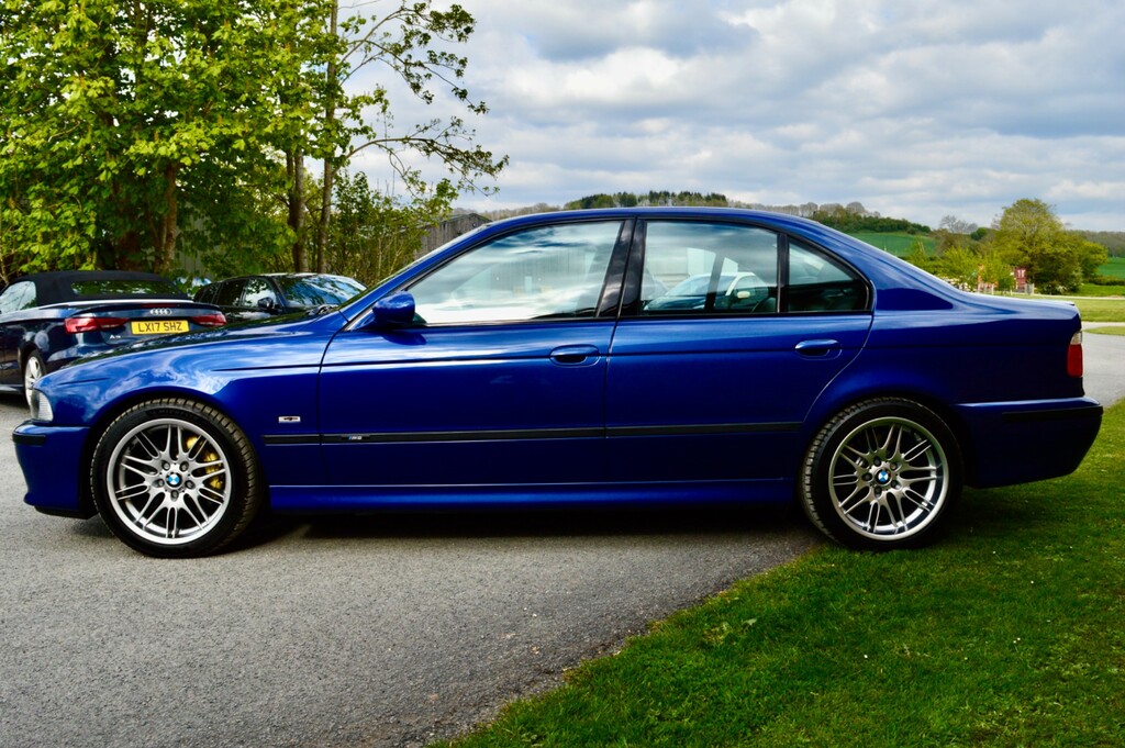 BMW M5 4.9I 4dr Blue #10