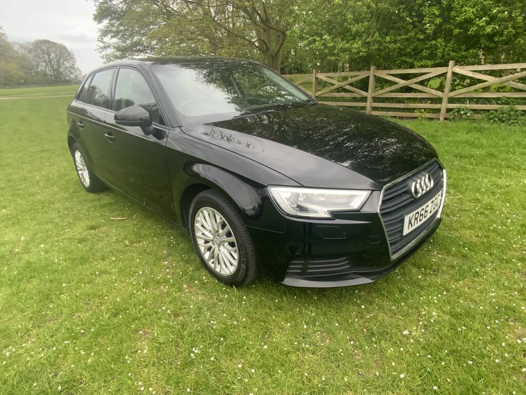 Audi A3 1.6Tdi-se Tecknick Sportback Black