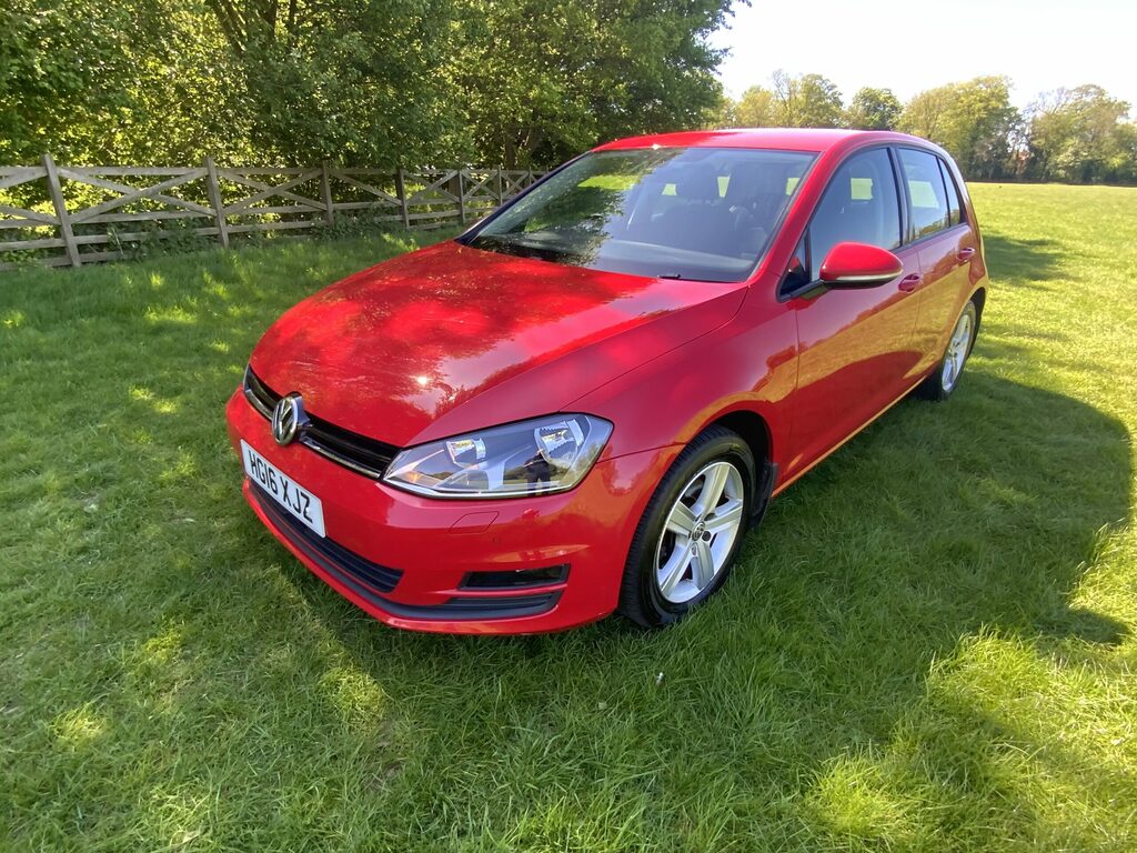 Volkswagen Golf 1.4 Tsi Match Edition Hatchba Red