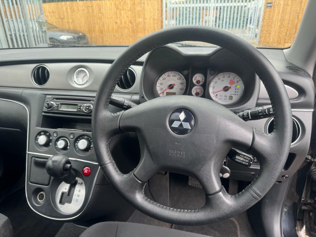 Mitsubishi Outlander 2.4 Equippe Black #21