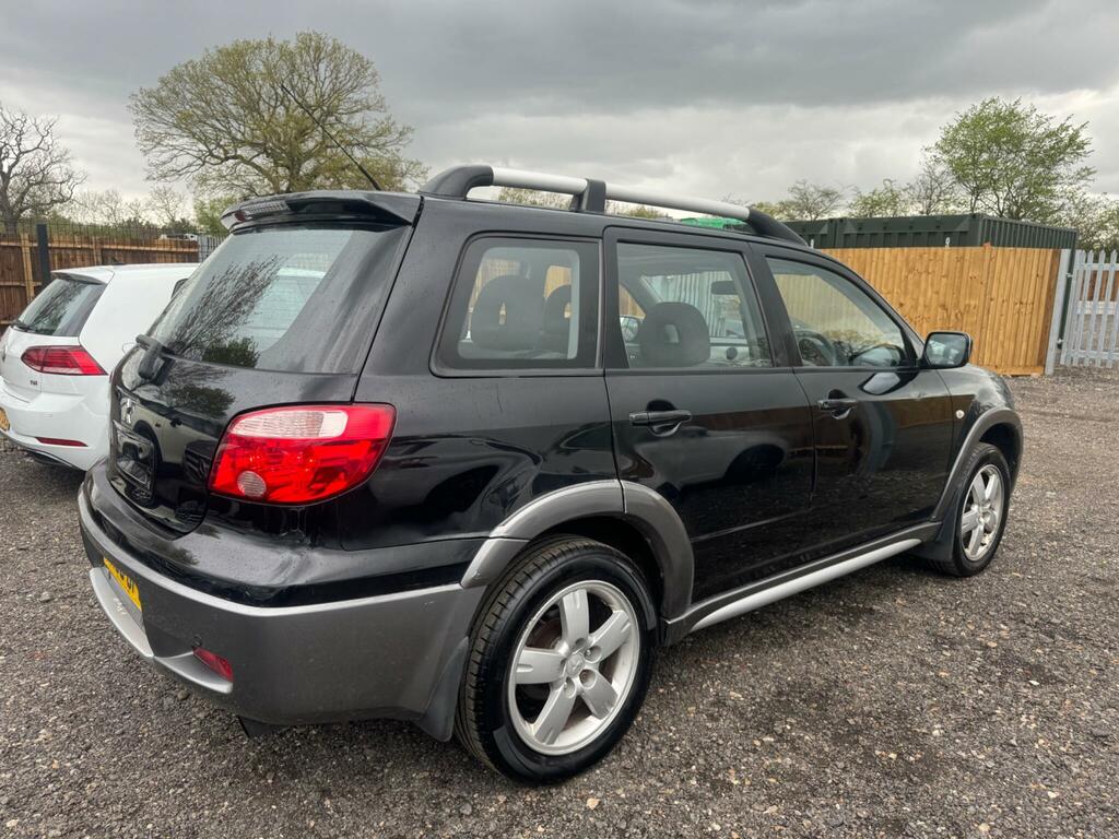Mitsubishi Outlander 2.4 Equippe Black #12
