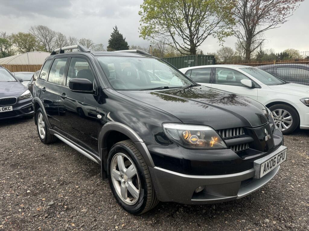 Mitsubishi Outlander 2.4 Equippe Black #1