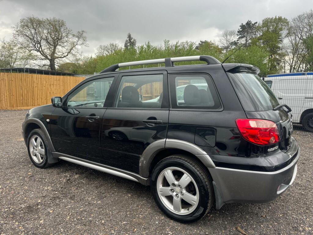 Mitsubishi Outlander 2.4 Equippe Black #7
