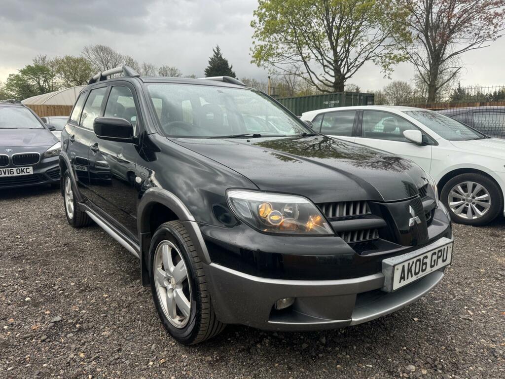 Mitsubishi Outlander 2.4 Equippe Black #2