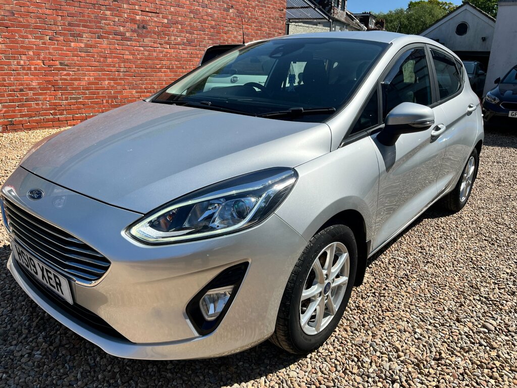 Ford Fiesta 1.1 Ti-vct Zetec Hatchback Euro Silver