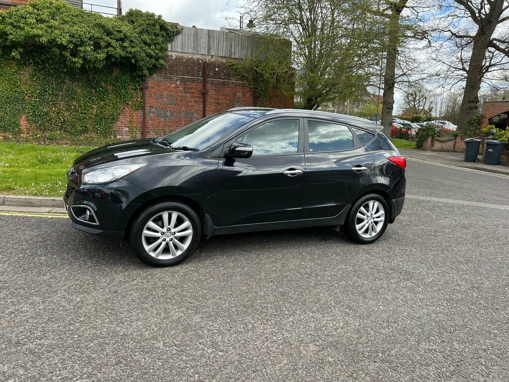 Hyundai Ix35 Premium Crdi 4Wd 5-Door Black #4