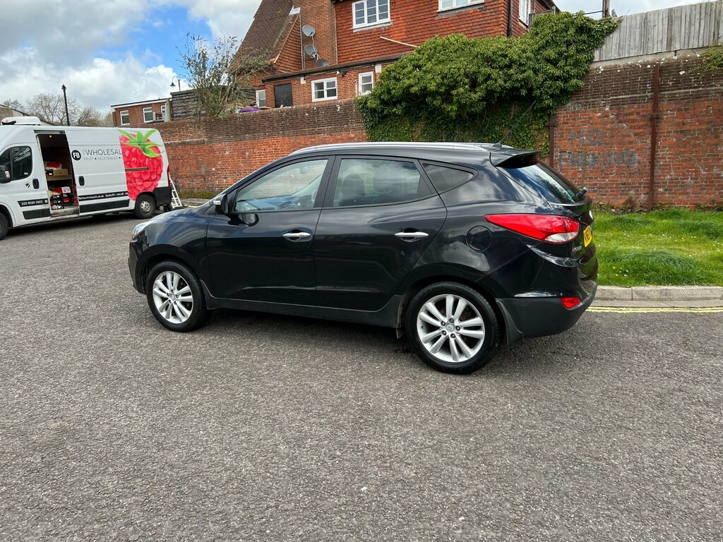 Hyundai Ix35 Premium Crdi 4Wd 5-Door Black #5