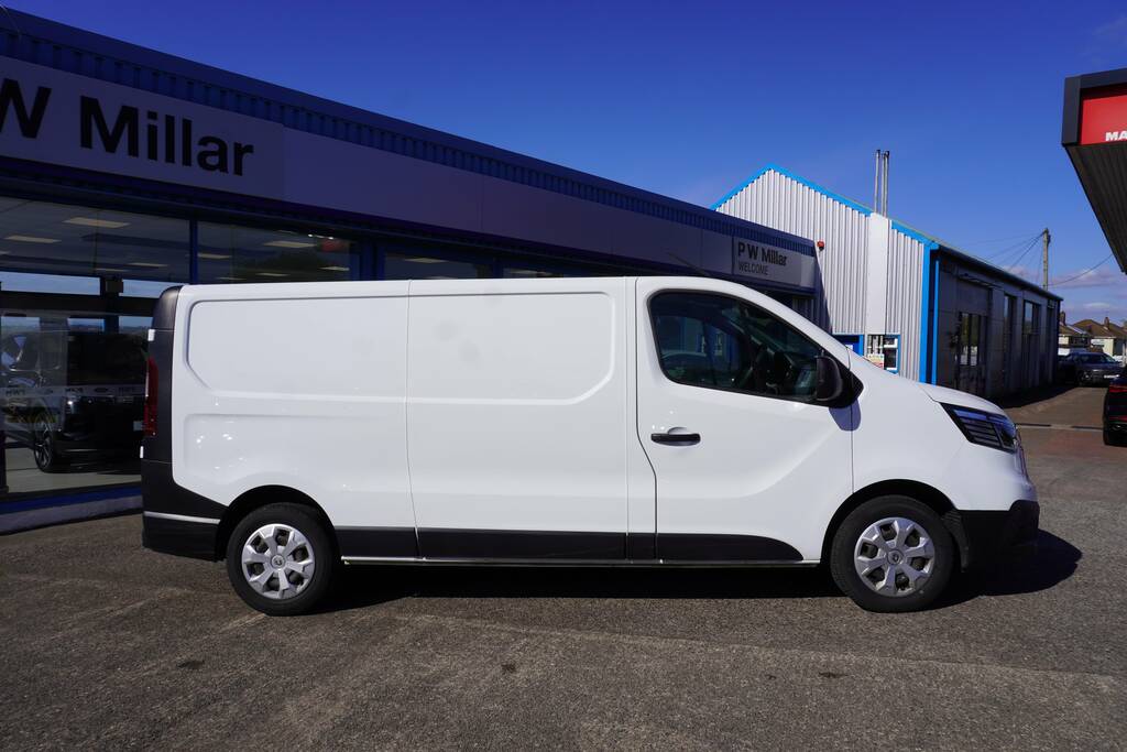 Renault Trafic 2.0 Dci Blue Ll30 Start L2 H1 Euro 6 Ss YB23WFN White #2