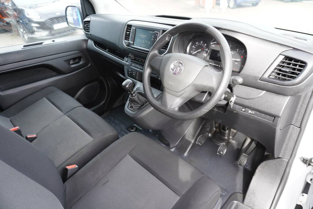 Vauxhall Vivaro L2h1 F2900 Pro Ss DS23XUV White #5