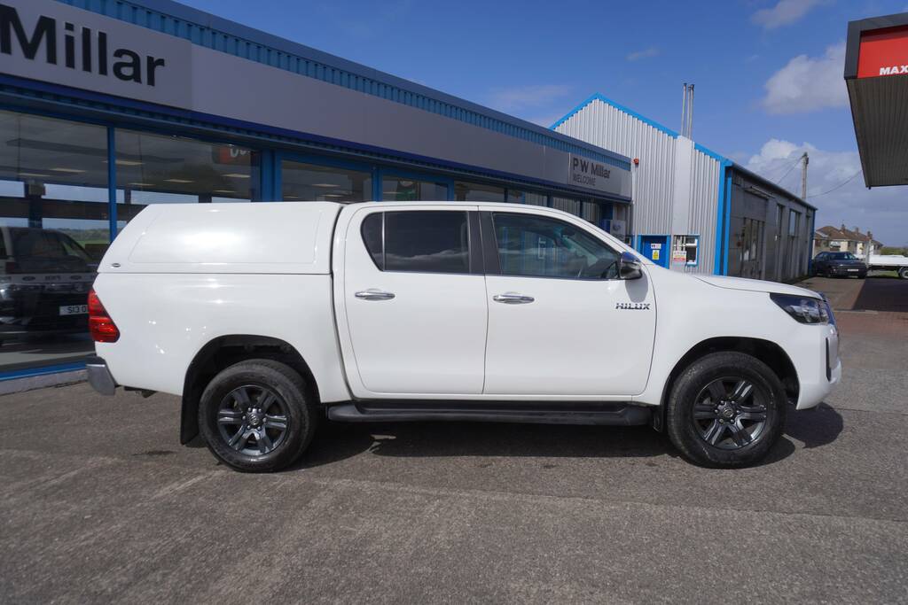 Toyota HILUX 2.4 D-4d Icon 4Wd Euro 6 Ss 4Dr, With Hard Top White #2