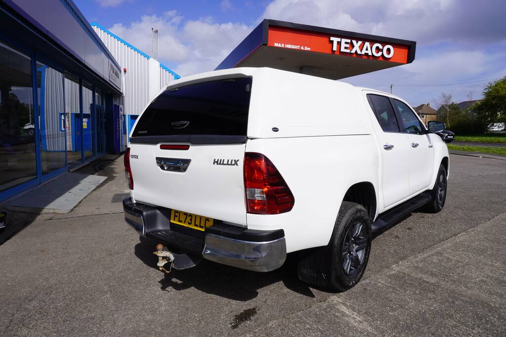 Toyota HILUX 2.4 D-4d Icon 4Wd Euro 6 Ss 4Dr, With Hard Top White #3