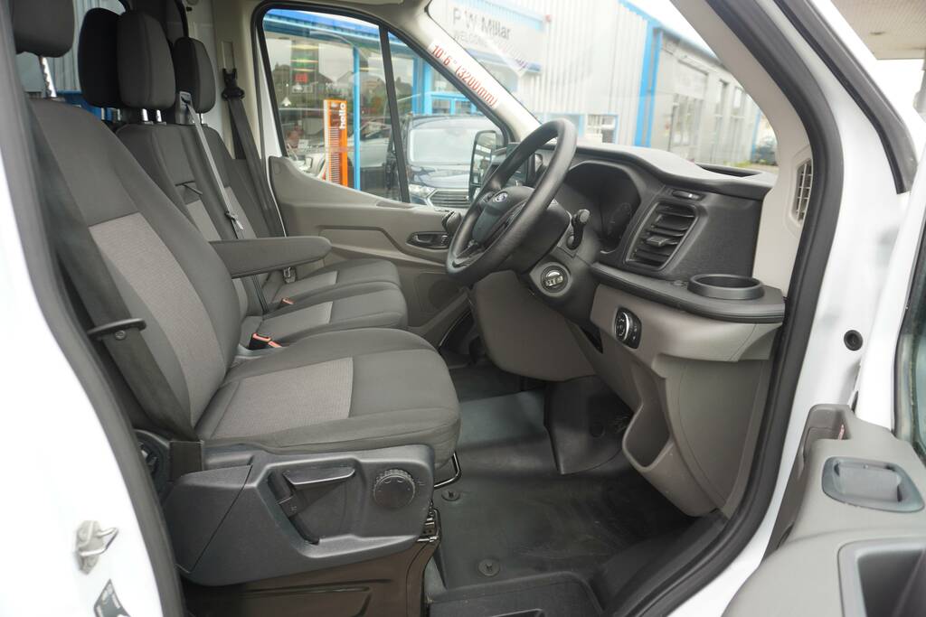 Ford Transit Custom 2.0 350 Ecoblue Leader Chassis Cab Manu WV23ZGN White #4