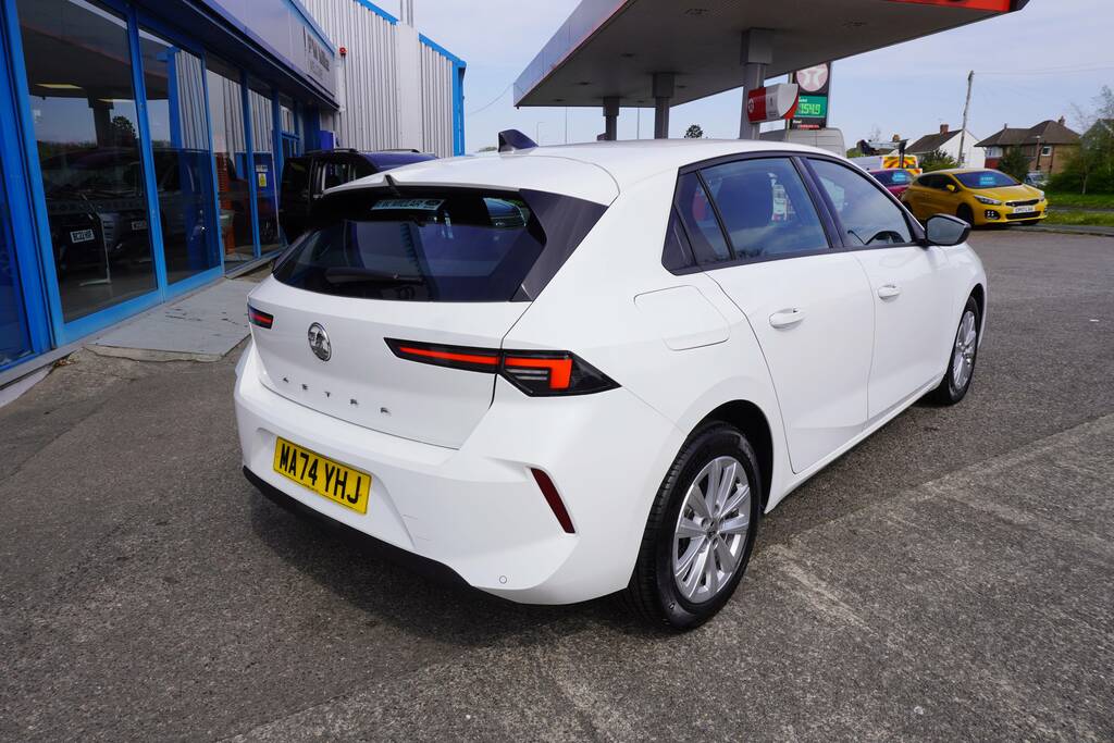 Vauxhall Astra 1.2 Turbo Design Euro 6 Ss MA74YHJ White #3