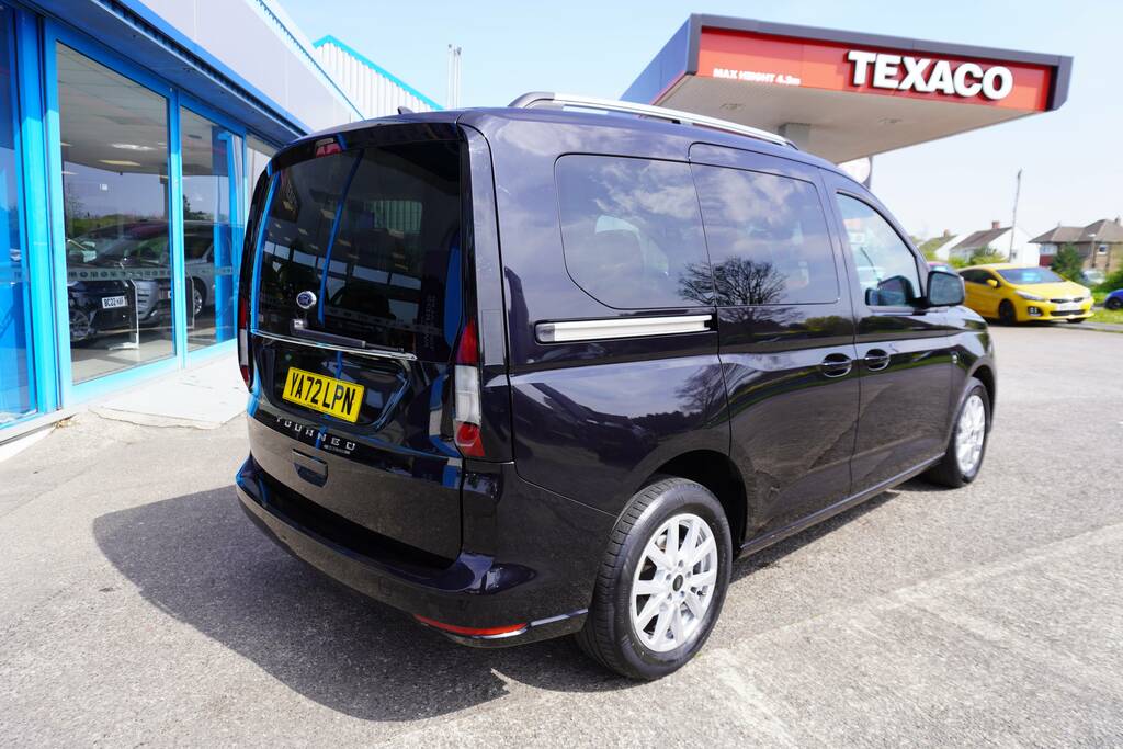 Ford Tourneo Connect 2.0 Ecoblue Titanium Euro 6 Ss YA72LPN Black #3