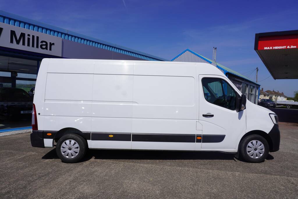 Renault Master 2.3 Dci 35 Business Fwd Lwb Medium Roof Euro 6 HT23KCA White #2