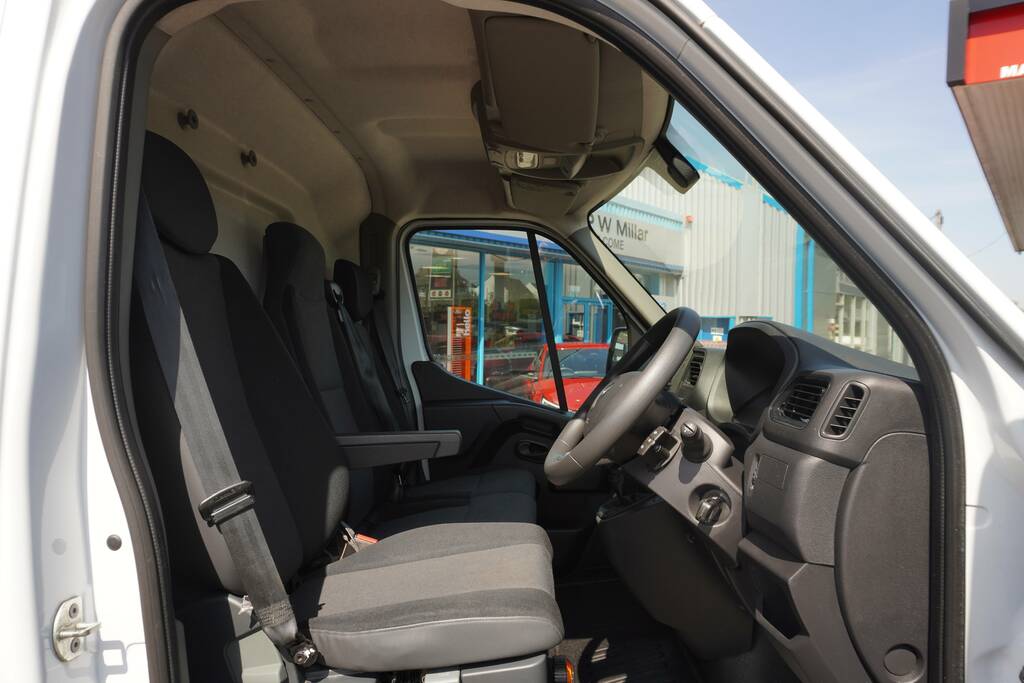 Renault Master 2.3 Dci 35 Business Fwd Lwb Medium Roof Euro 6 HT23KCA White #5