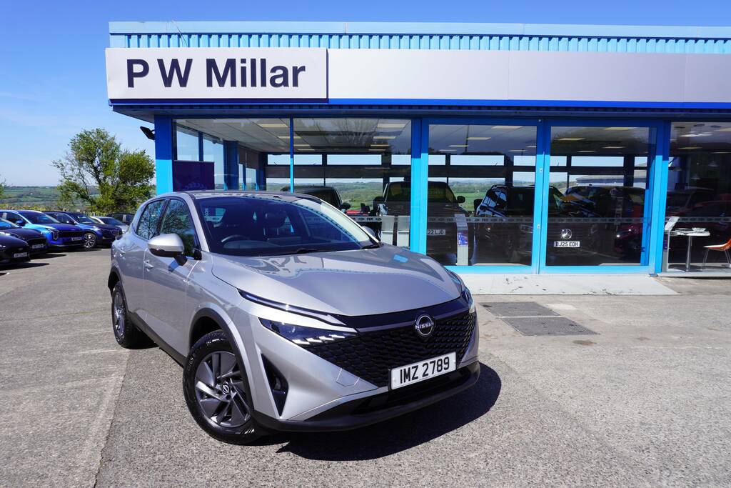 Nissan Qashqai 1.3 Dig-t Mhev Acenta Premium Euro 6 Ss Silver