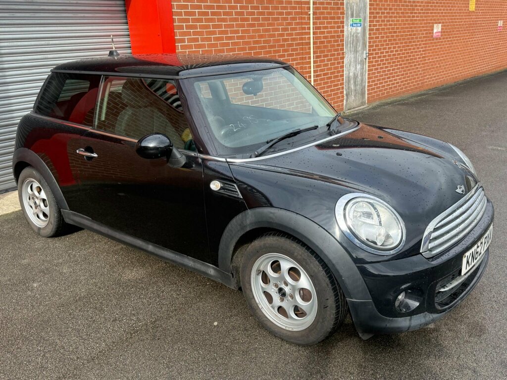 Mini Hatch 1.6 Cooper D Euro 5 Ss KN62PXA Black #2