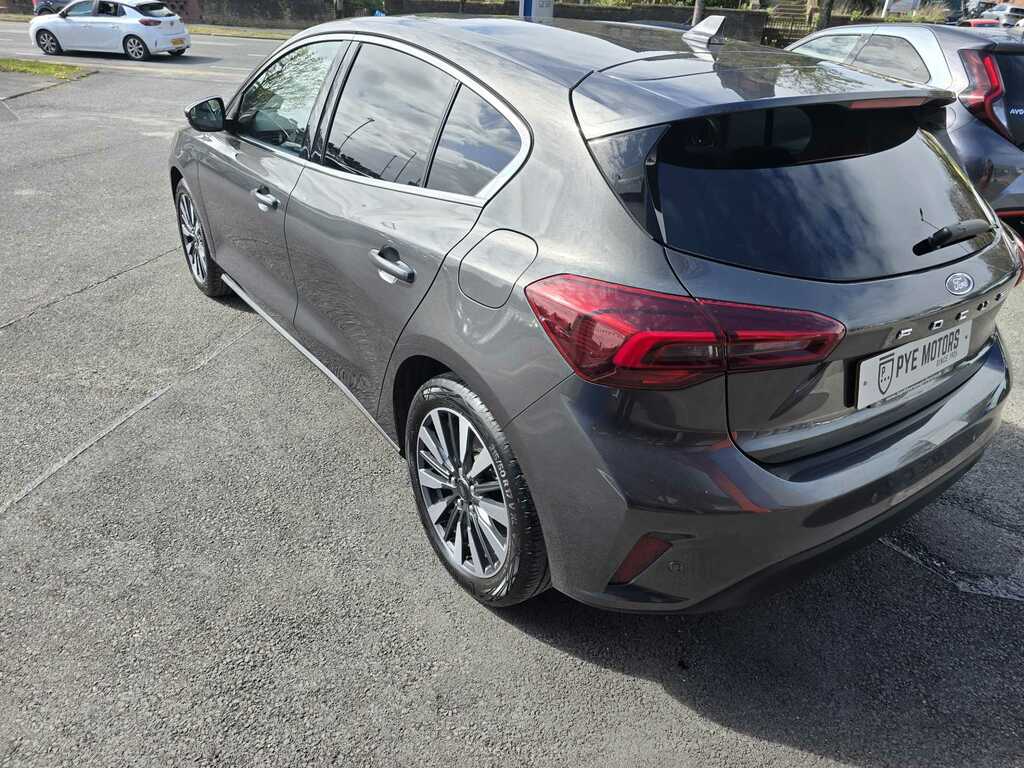 Ford Focus 1.0T Ecoboost Titanium Vignale Hatchback Petro PE24ZVA Grey #5