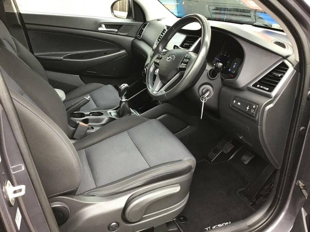 Hyundai Tucson Suv 1.7 Crdi Blue Drive Se Nav Euro 6 Ss 2 FT65CZV Grey #2