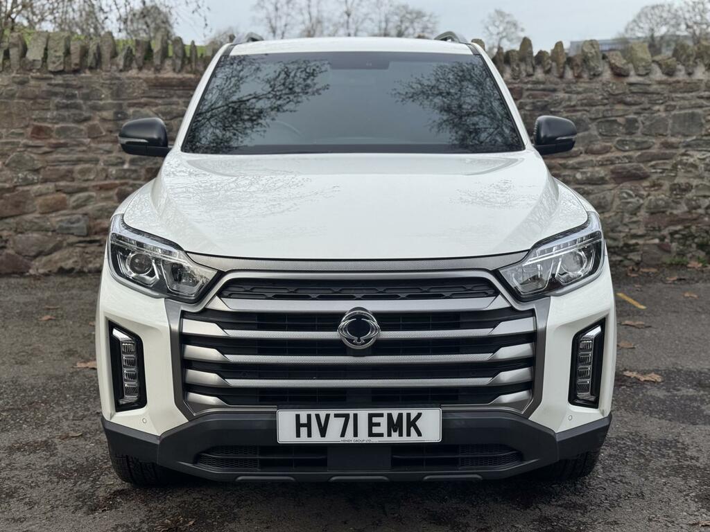 SsangYong Musso 2.2D Saracen Pickup Double Cab 4Wd White #4