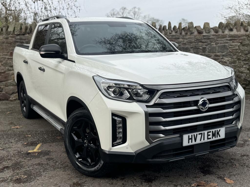 SsangYong Musso 2.2D Saracen Pickup Double Cab 4Wd White