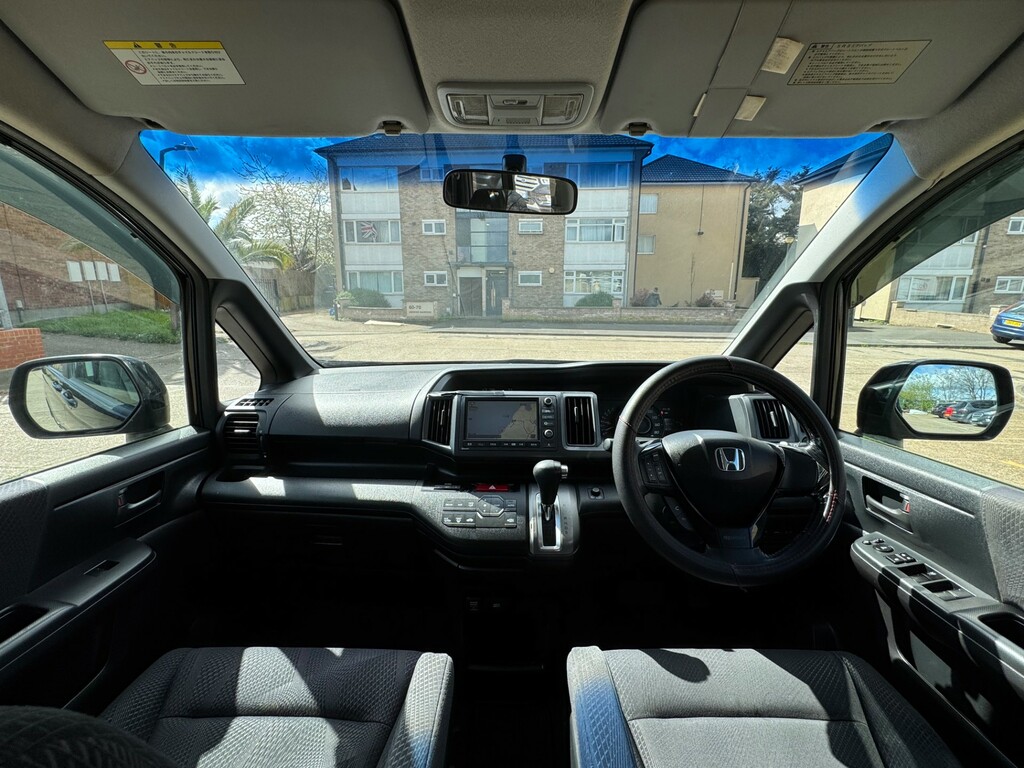 Honda StepWagon Mpv 7 Seater 201059 White #36