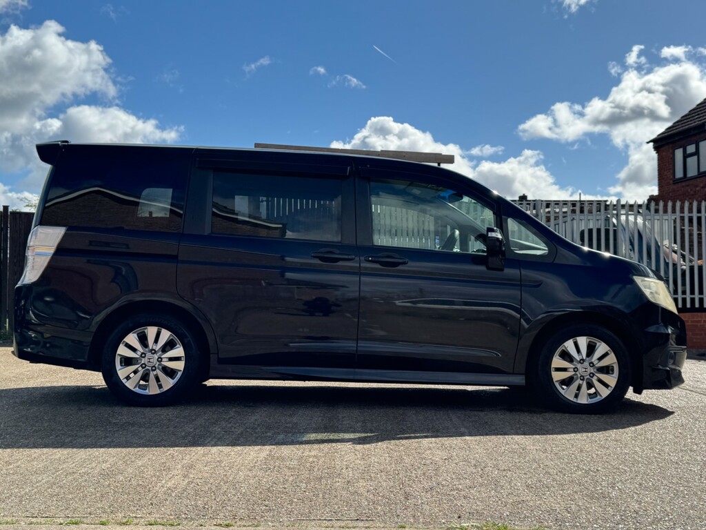 Honda StepWagon Mpv 7 Seater 201059 White #8
