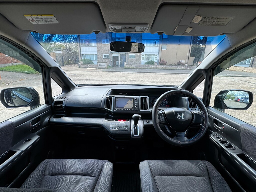 Honda StepWagon Mpv 7 Seater 201059 White #20