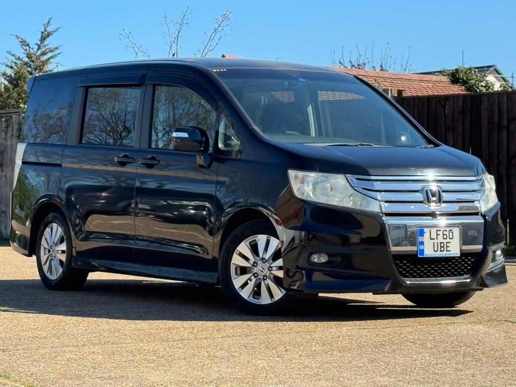 Honda StepWagon Mpv 7 Seater 201059 White #1