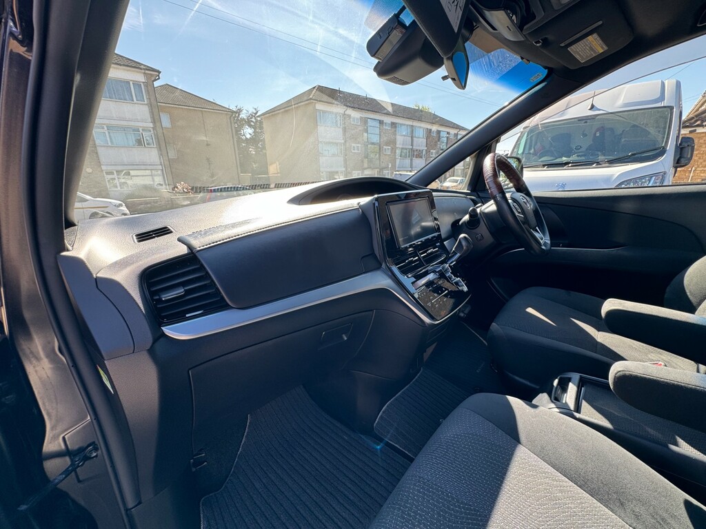 Toyota Estima Mpv Black #17