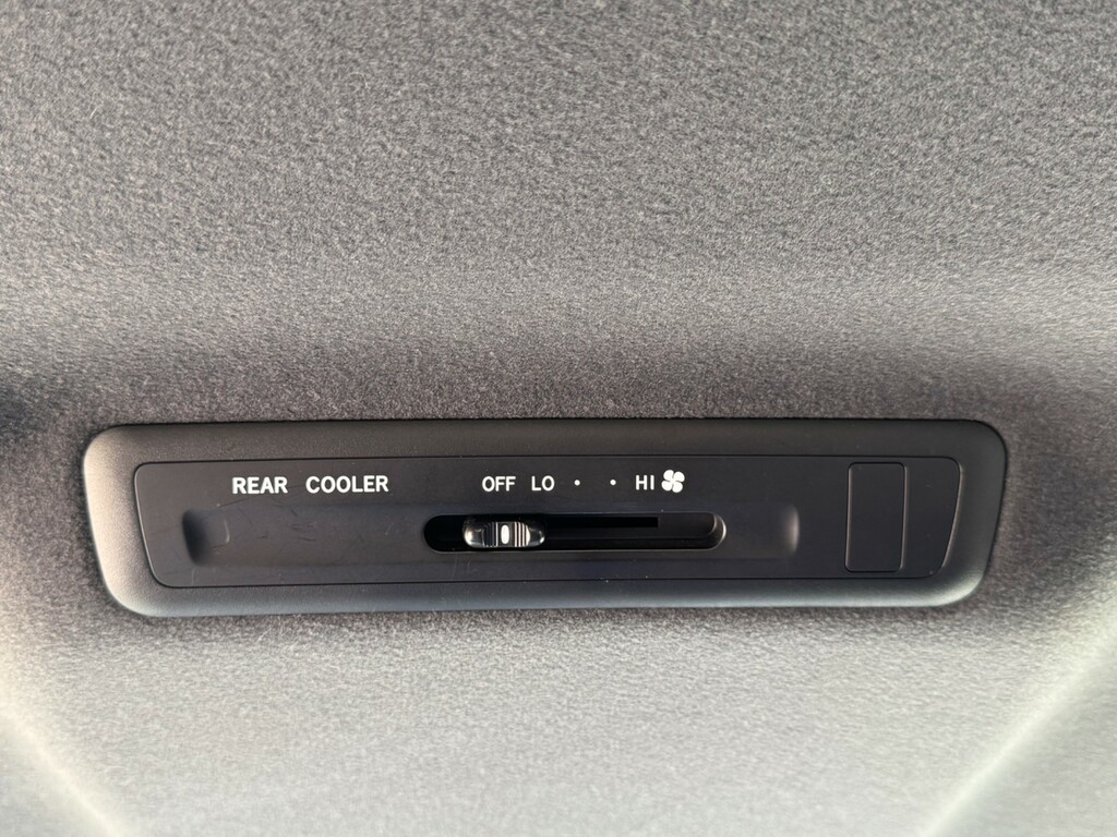 Toyota Estima Mpv Black #77