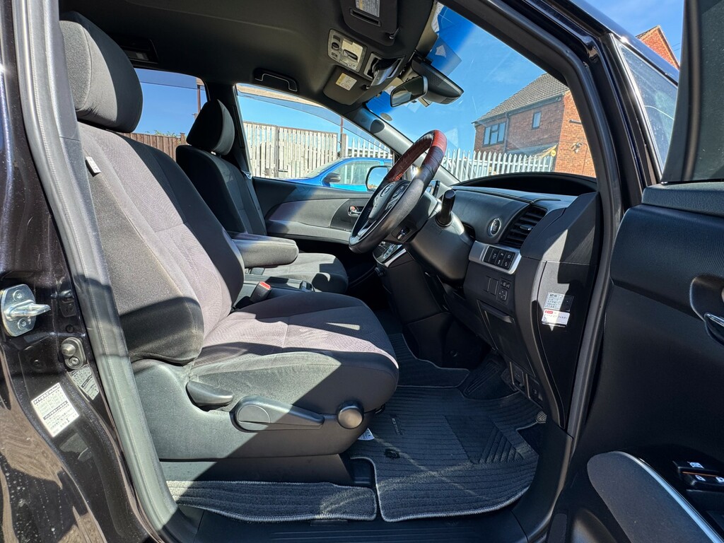 Toyota Estima Mpv Black #12