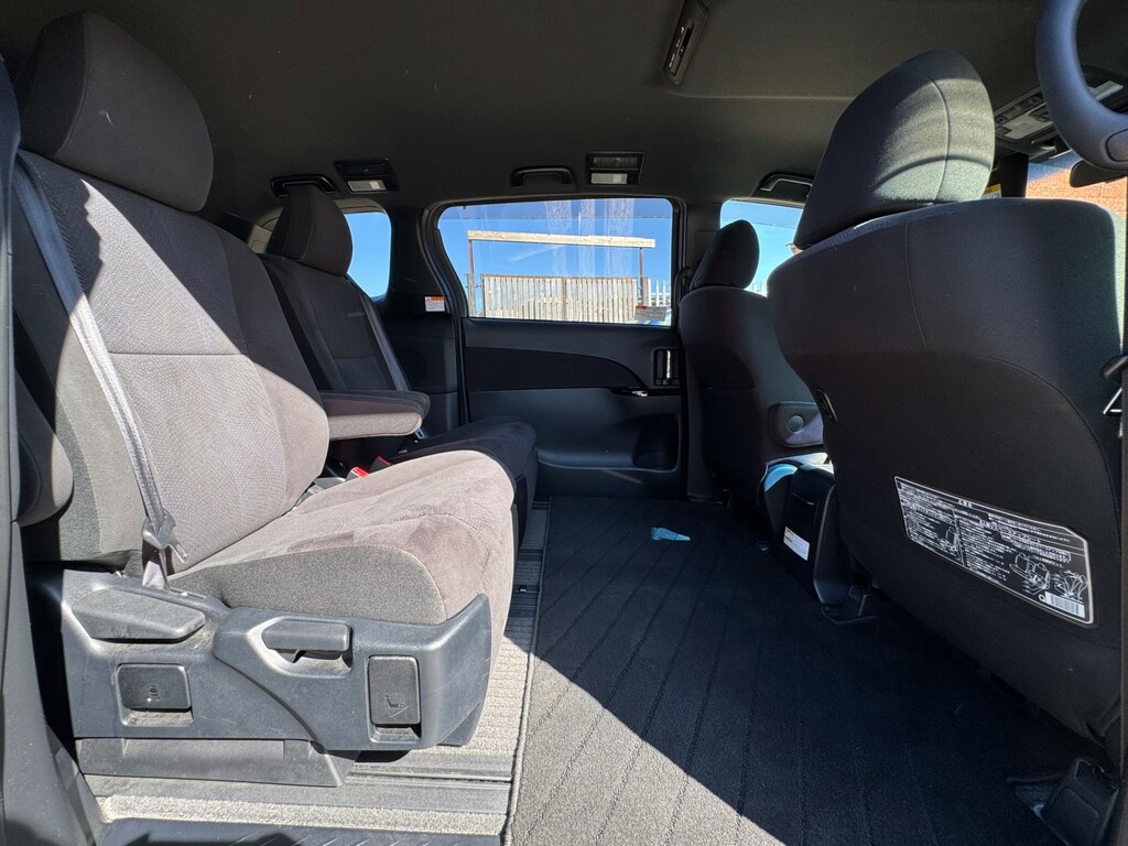 Toyota Estima Mpv Black #57