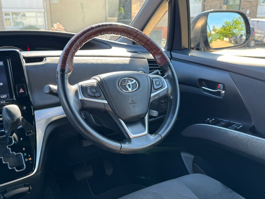 Toyota Estima Mpv Black #38