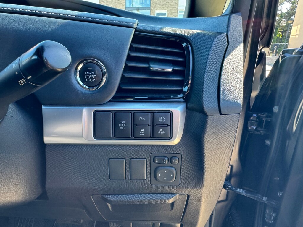 Toyota Estima Mpv Black #45