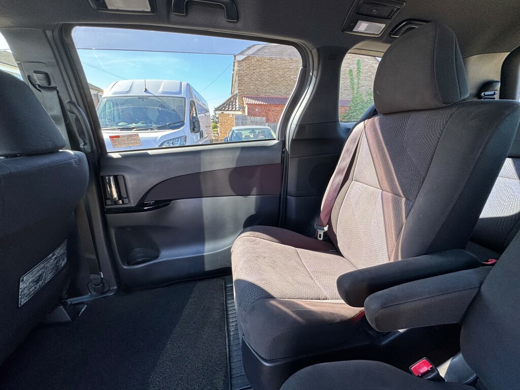 Toyota Estima Mpv Black #52