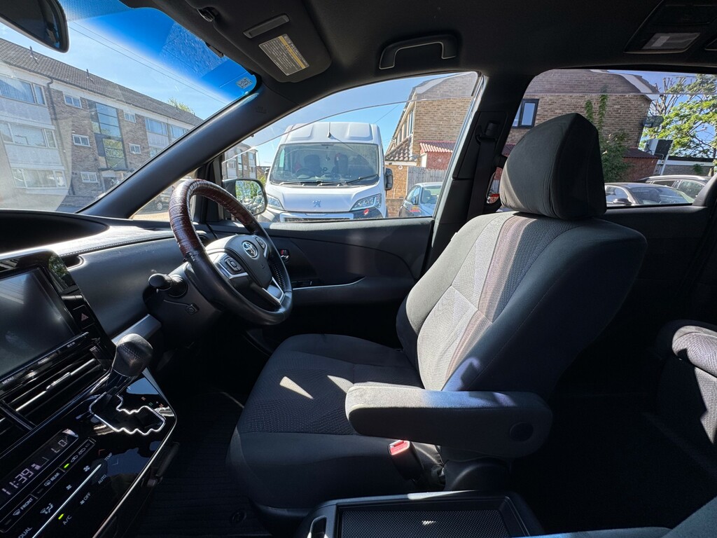 Toyota Estima Mpv Black #20
