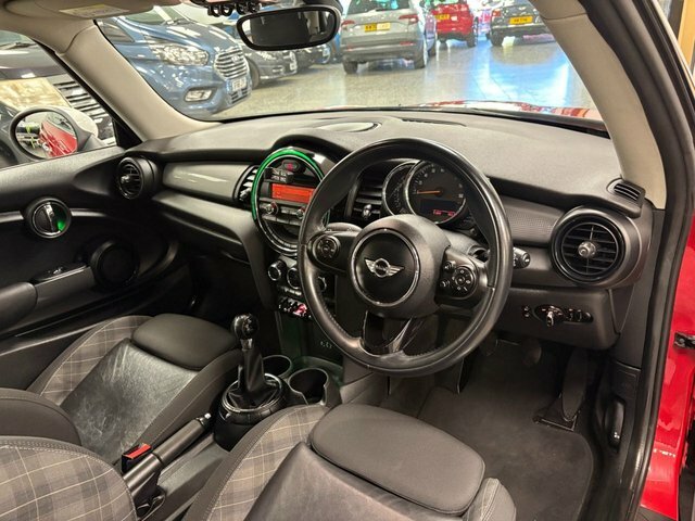 Mini Hatch 1.5 Cooper Hatchback Euro 6 S S ND64XLF Red #2