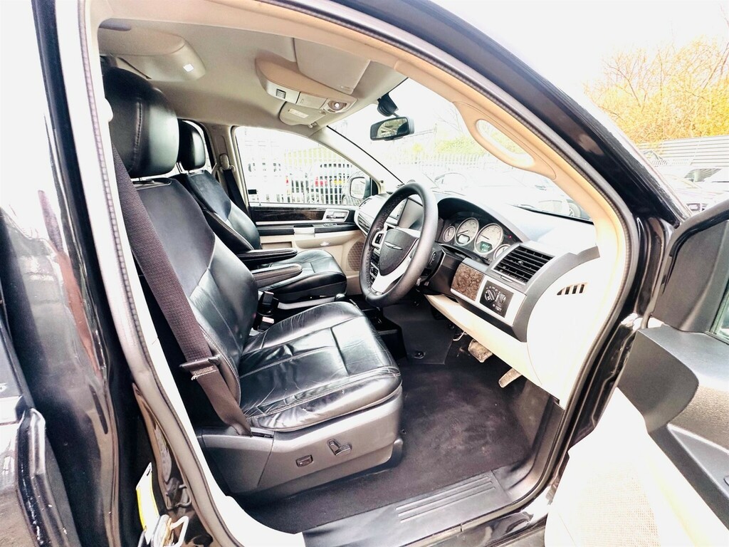 Chrysler Grand Voyager 2.8 Crd Limited Euro 5 SF14EBE Black #2