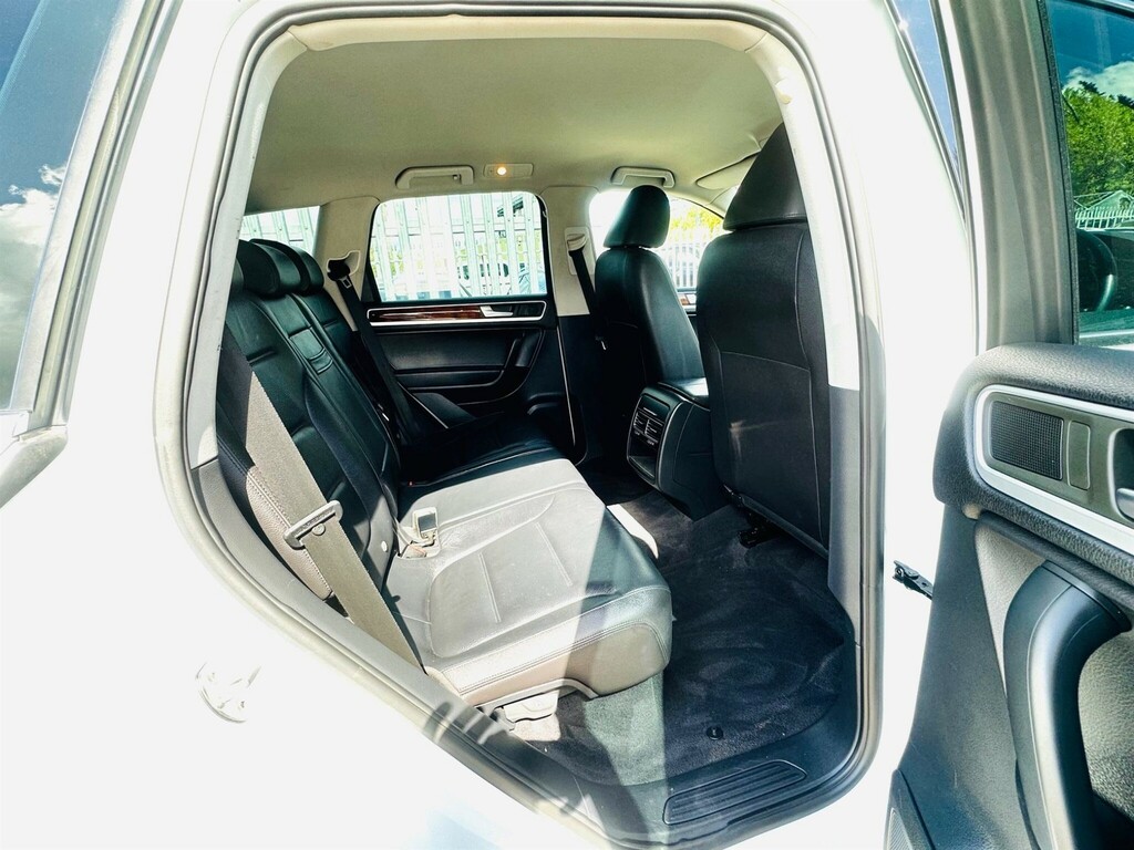 Volkswagen Touareg 3.0 Tdi V6 Bluemotion Tech Se Tiptronic 4Wd Euro 5 White #4