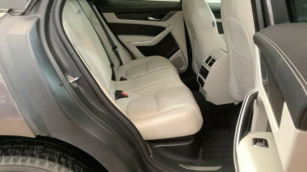 Jaguar F-Pace 2.0 D200 Mhev R-dynamic Black Awd Euro 6 Ss EA23BKN #4