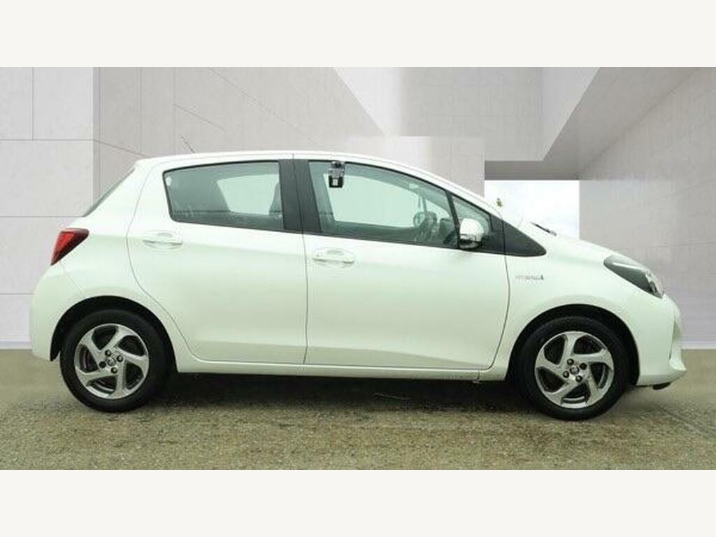 Toyota Yaris 1.5 Vvt-h Icon E-cvt Euro 6 NL64XPU White #5